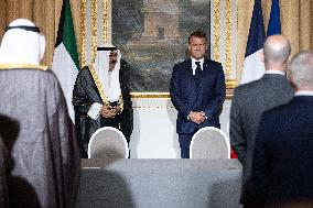Signing of a bilateral agreement with Kuwait at the Elysee - Paris