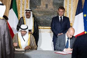 Signing of a bilateral agreement with Kuwait at the Elysee - Paris
