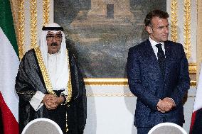 Signing of a bilateral agreement with Kuwait at the Elysee - Paris