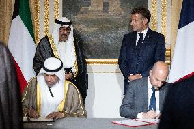 Signing of a bilateral agreement with Kuwait at the Elysee - Paris