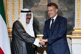 Signing of a bilateral agreement with Kuwait at the Elysee - Paris