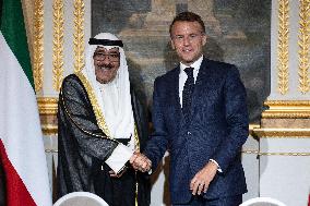 Signing of a bilateral agreement with Kuwait at the Elysee - Paris