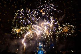 Bastille Day fireworks in Paris FA