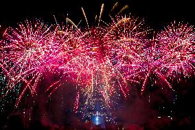 Bastille Day fireworks in Paris FA
