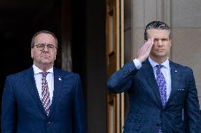 German Defense Minister At The Pentagon - Virginia