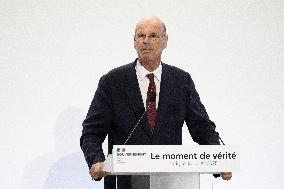 Francois Bayrou unveil the main guidelines of France 2026 budget - Paris