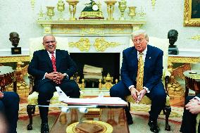 Trump Meets Crown Prince Salman of Bahrain
