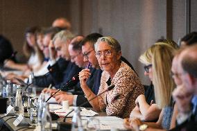 Presentation of the government strategy for youth employment in Paris FA