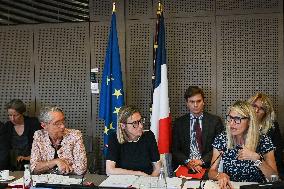 Presentation of the government strategy for youth employment in Paris FA