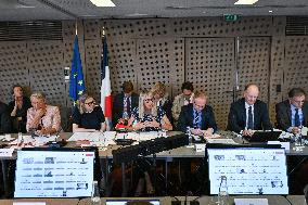 Presentation of the government strategy for youth employment in Paris FA