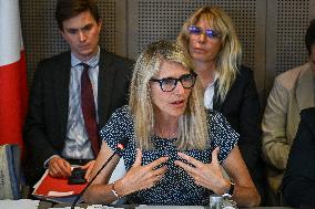 Presentation of the government strategy for youth employment in Paris FA
