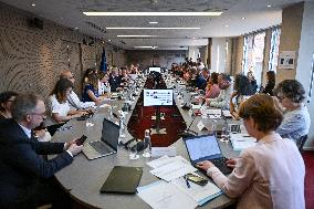 Presentation of the government strategy for youth employment in Paris FA