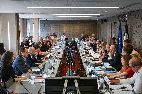 Presentation of the government strategy for youth employment in Paris FA