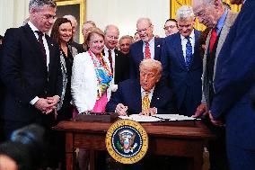 Trump Signs Bill Strengthening Prison Sentences for Fentanyl Traffickers