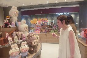 POP MART LABUBU Dolls