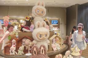 POP MART LABUBU Dolls