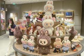 POP MART LABUBU Dolls