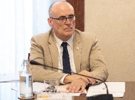 King and Queen of Spain Host Princess of Asturias Foundation Meeting - Madrid
