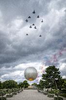 Illustration - Bastille Day Air Show Over Cauldron - Paris