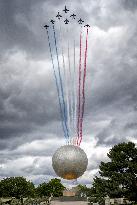 Illustration - Bastille Day Air Show Over Cauldron - Paris