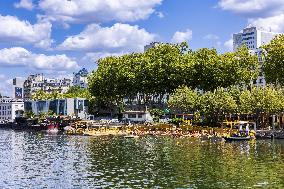 Illustration - Swimming in the Seine - Paris