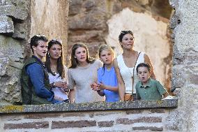 LALEH BORGHOLM ROYALS