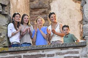LALEH BORGHOLM ROYALS