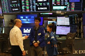 Stocks Up in New York - NYC