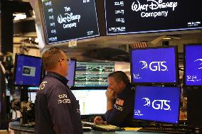 Stocks Up in New York - NYC