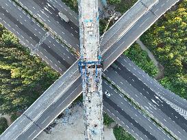 High-Speed Rail Bridge Middle Span Closed in Hebei - China