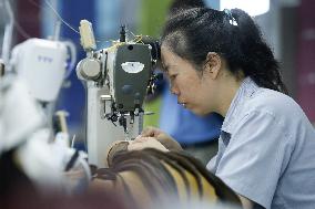 Huading Shoes Export