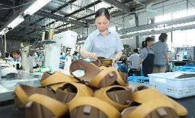 Huading Shoes Export