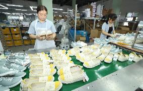 Huading Shoes Export