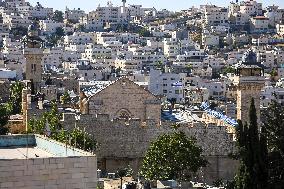 Israel Takes Control of the Ibrahimi Mosque in Hebron - West Bank