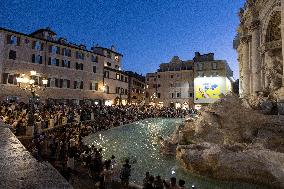 Trevi Fountain In Summer - Rome
