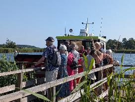 SKÄRGÅRDSBÅT PÅ GRUND