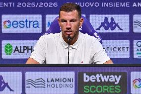 CALCIO - Serie A - Presentation of ACF Fiorentina's new player Edin Dzeko