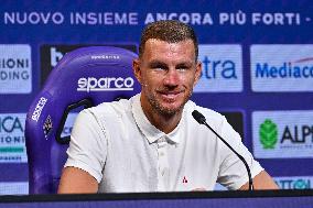 CALCIO - Serie A - Presentation of ACF Fiorentina's new player Edin Dzeko