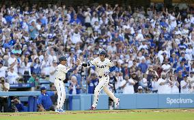 Baseball: Brewers vs. Dodgers