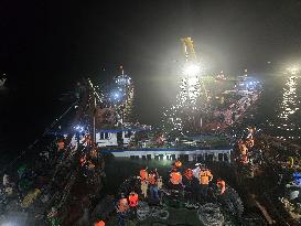 37 Tourists Dead After Ferry Capsizes - Vietnam