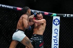 UFC318: Phillips v Oliveira