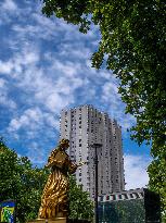 Ten Women Honoured On Rue De La Chapelle - Paris