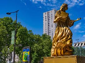 Ten Women Honoured On Rue De La Chapelle - Paris