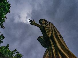 Ten Women Honoured On Rue De La Chapelle - Paris