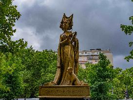 Ten Women Honoured On Rue De La Chapelle - Paris