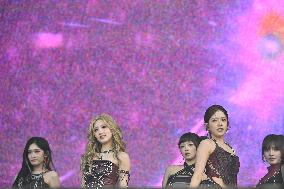 Lollapalooza Festival - Ive performs - Paris