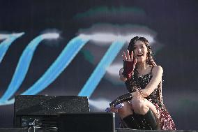 Lollapalooza Festival - Ive performs - Paris