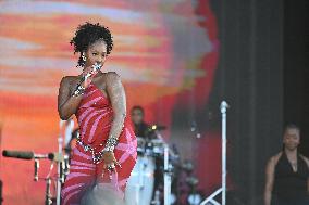 Lollapalooza Festival - Tems - Paris