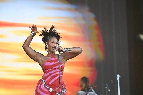 Lollapalooza Festival - Tems - Paris
