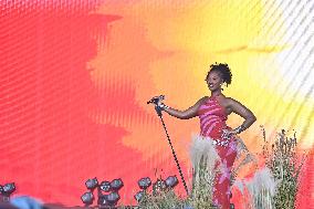Lollapalooza Festival - Tems - Paris